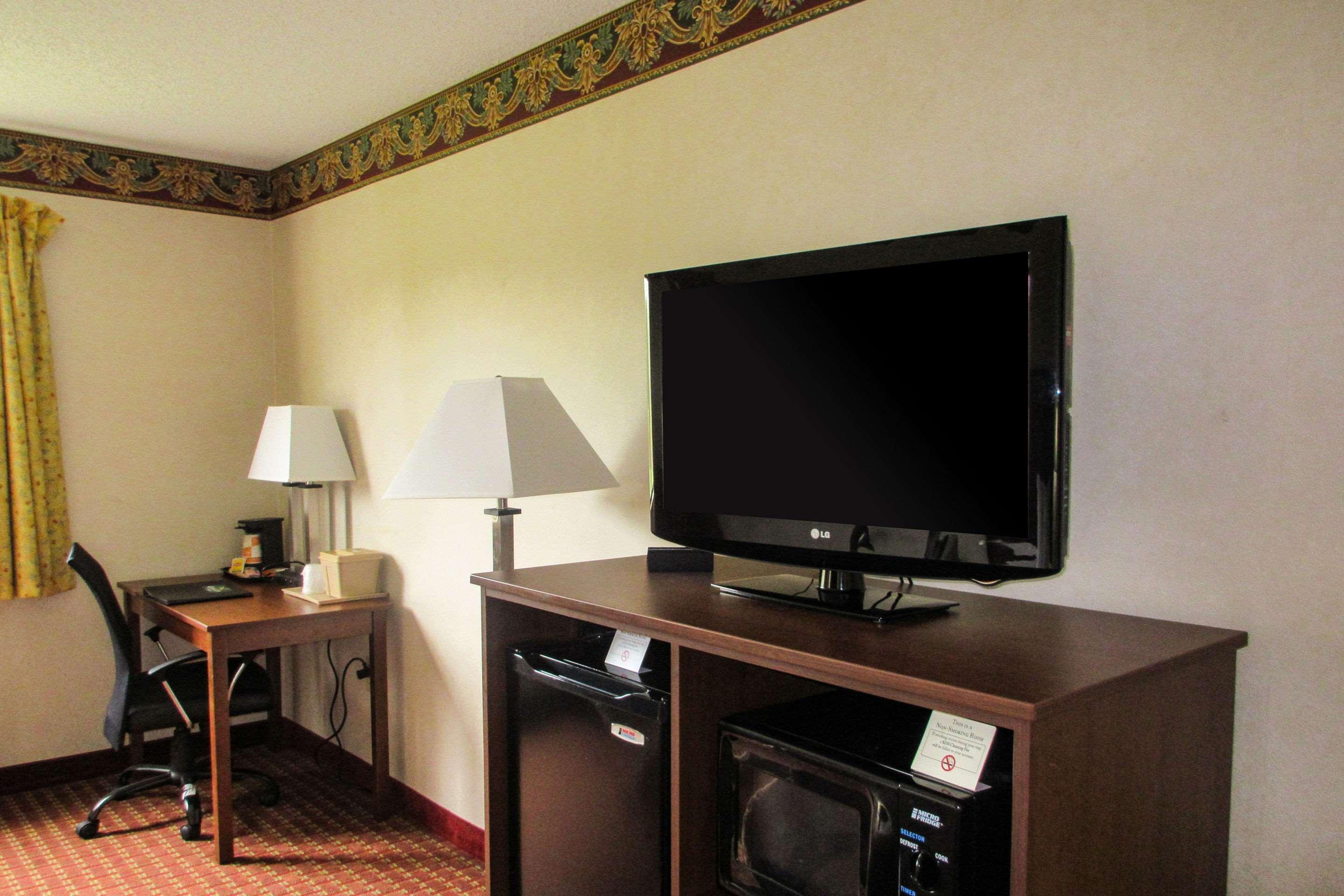 Quality Inn Sawyer Экстерьер фото
